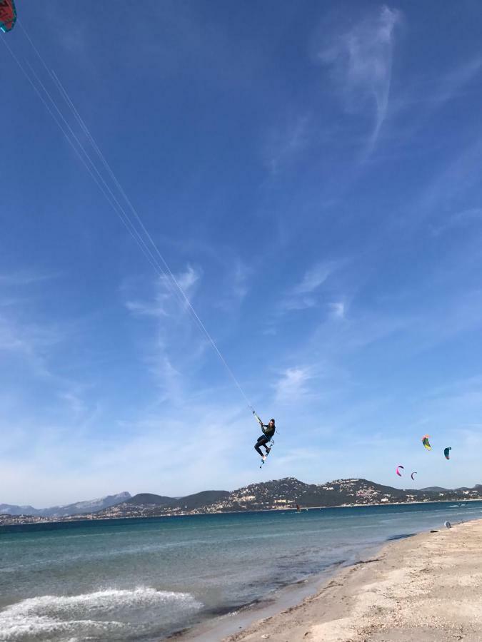 Petit Moulin-T3 Giens-Clim-Parking Apartment Hyeres Ngoại thất bức ảnh